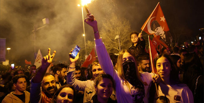 Reuters'tan seçim yorumu: 'Türkler Erdoğan'ı cezalandırdı'