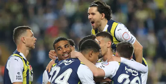 Fenerbahçe'nin zirve inadı: Adana Demirspor'a 4 gol