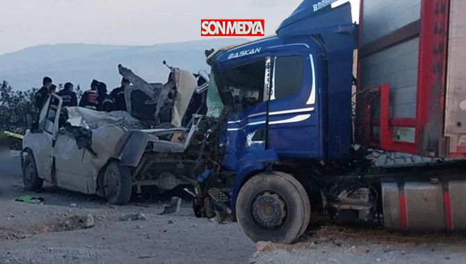 TIR'ın kasasından fırlayan mermer bloklar dehşet saçtı: 1 ölü, 3 yaralı