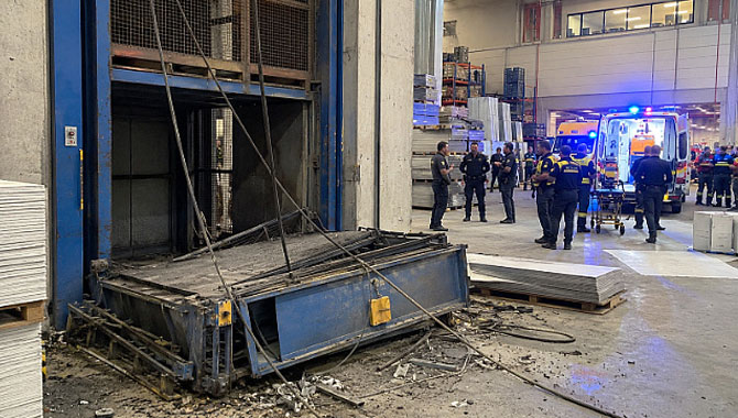 Sakarya'da korkunç kaza: Yük asansörünün halatı koptu, 6 işçi yaralandı