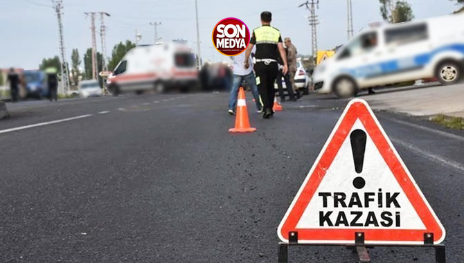 Van'da hafif ticari araç, jandarma aracına arkadan çarptı: 1 şehit, 5 yaralı