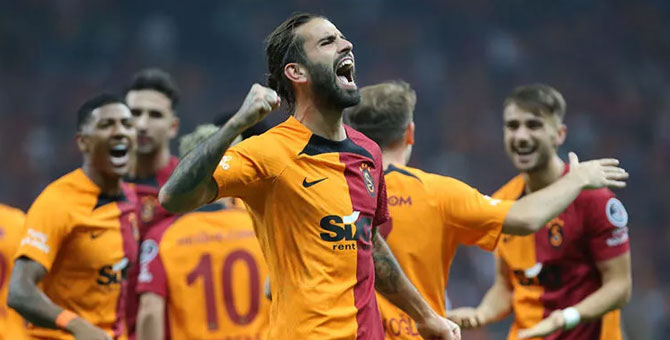 Galatasaray Konyaspor'u yendi, zirveye yükseldi