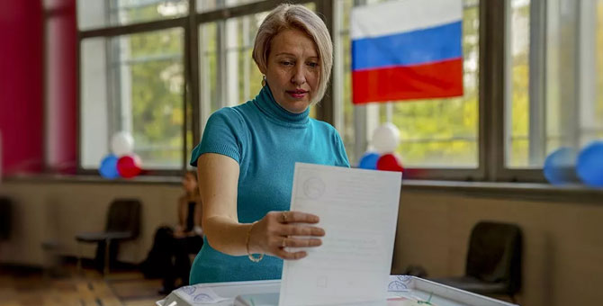 Referandum yapılan bölgelerde halk Rusya'ya bağlanmayı onayladı