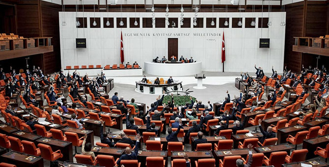 Meclis'te AKP ve MHP'den bir ret de polis intiharları önergesine