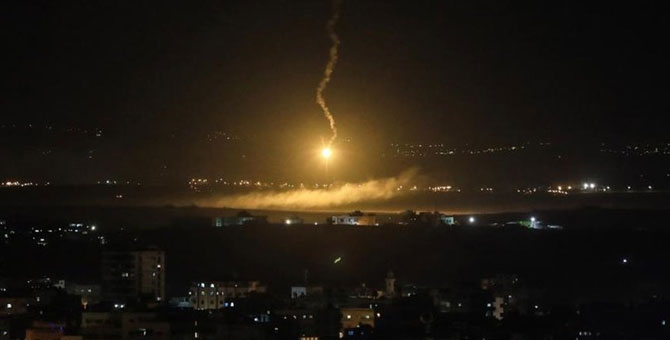 İsrail'den Suriye'nin başkenti Şam'a roket saldırısı