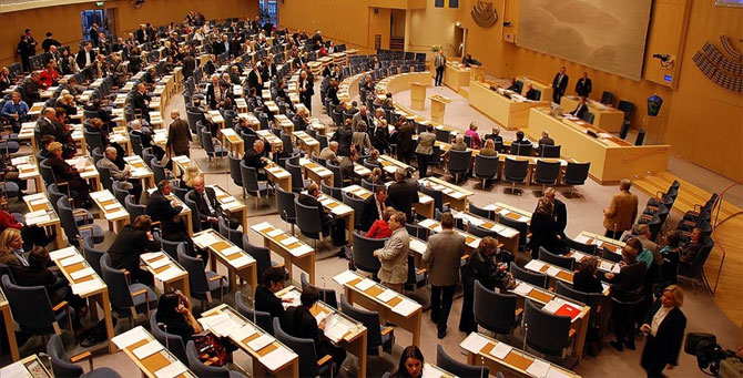 Terörle mücadele yasa tasarısı İsveç Parlamentosu'ndan geçti