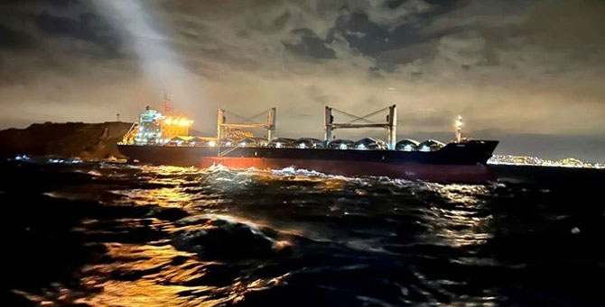 Sudan'dan gelen tahıl gemisi Marmara Denizi'nde karaya oturdu
