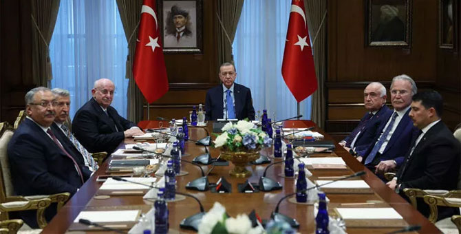 Yüksek İstişare Kurulu'ndan 3 saatlik basına kapalı toplantı