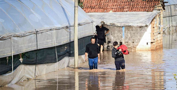 Antalya'nın Kumluca ve Finike ilçelerindeki sel felaketinin bilançosu