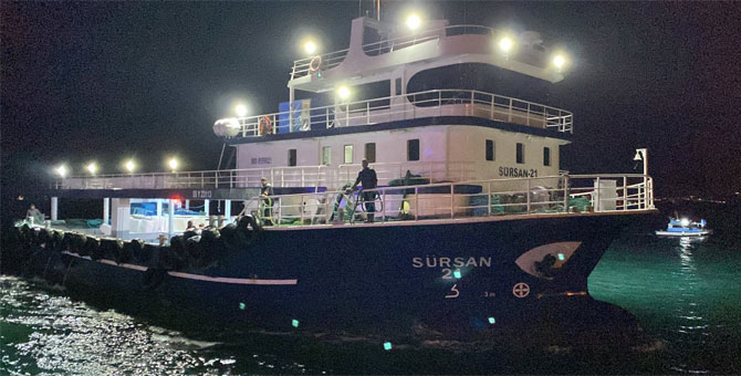 Sinop'ta kuru yük gemisinde yangın: 16 kişi kurtarıldı, 1 kişi kayıp