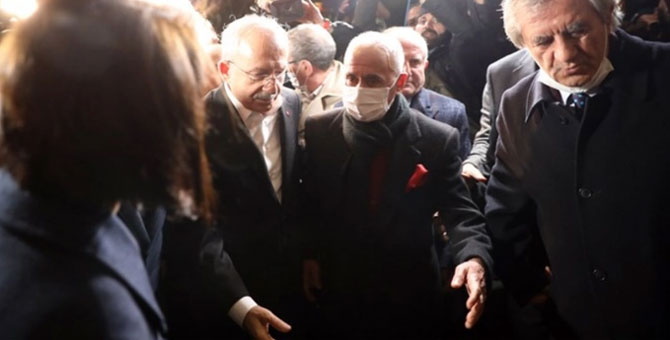 Kılıçdaroğlu, hastaneye kaldırılan Akşener'i ziyaret etti