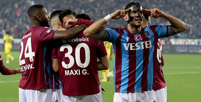 Trabzonspor'dan İstanbulspor'a ağır darbe: 4-0