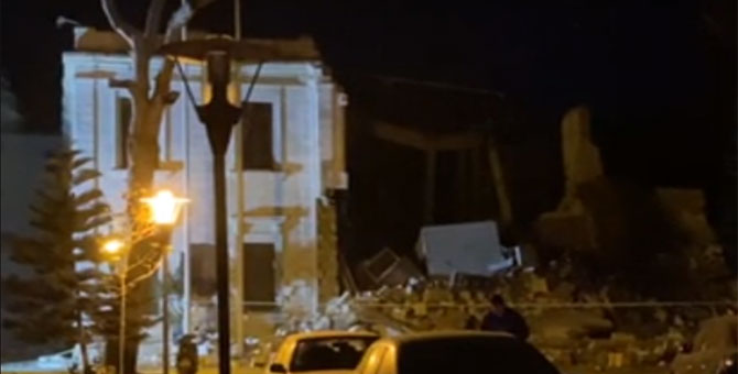 Hatay Valiliği binası depremin ardından kullanılamaz hale geldi