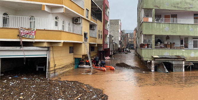 Şanlıurfa ve Adıyaman'daki sel felaketinde 14 kişi yaşamını yitirdi
