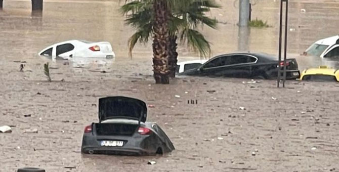 Adıyaman ve Şanlıurfa'daki sel felaketinde can kaybı yükseliyor
