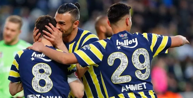 Depremzedeler için oynadılar: Fenerbahçe-Zenit maçında 4 gol