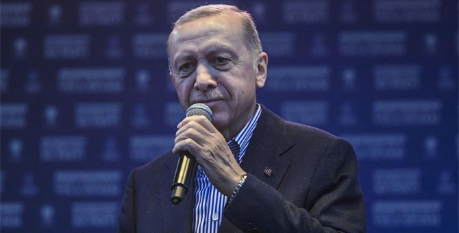 Erdoğan: 'En yakın rakibimize 2 milyon 600 civarında fark attık'
