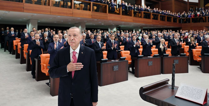 Erdoğan TBMM'de yemin etti: Cumhurbaşkanlığı görevine başladı