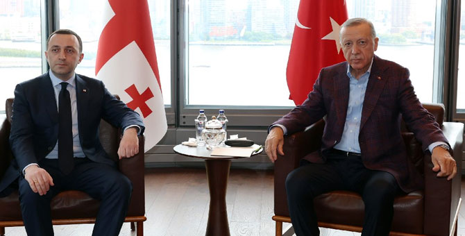 Cumhurbaşkanı Erdoğan'dan Gürcistan'a 'Orta Koridor' çağrısı
