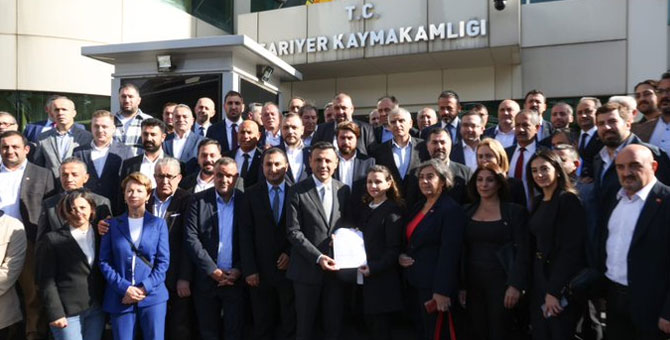 CHP İstanbul İl Başkanı Özgür Çelik mazbatasını aldı