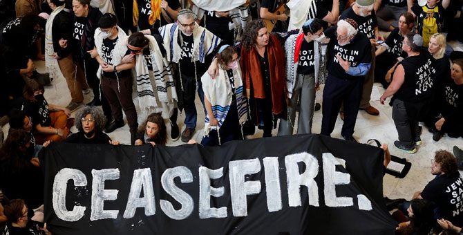 ABD'li Yahudilerden İsrail karşıtı eylem: Yüzlerce kişi gözaltında
