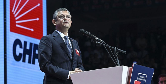CHP'li Özel, Dervişoğlu'na tebrik etti, Akşener'den helallik istedi
