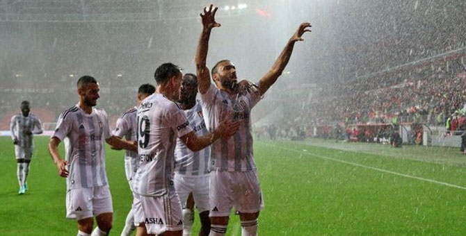 Beşiktaş, Samsunspor'u son dakikalarda geçti