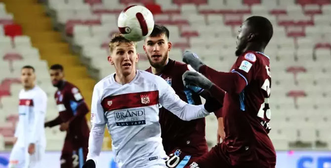 Trabzonspor, Sivas'ta buz kesti: 3-3