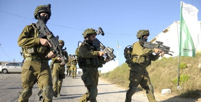 İsrail askerlerinden hastane baskını: 70 sağlık personeli kaçırıldı