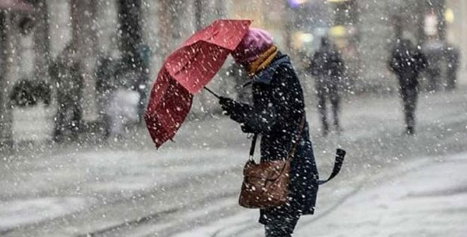 İstanbullulara kar uyarısı... AKOM'dan ek tedbirler