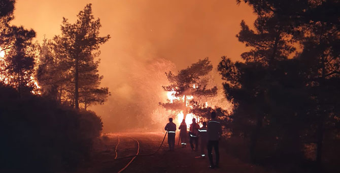 Marmaris'te orman yangını: Ekipler teyakkuz halinde!