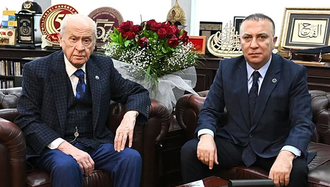 MHP'de sürpriz istifa: İzzet Ulvi Yönter görevini bıraktı